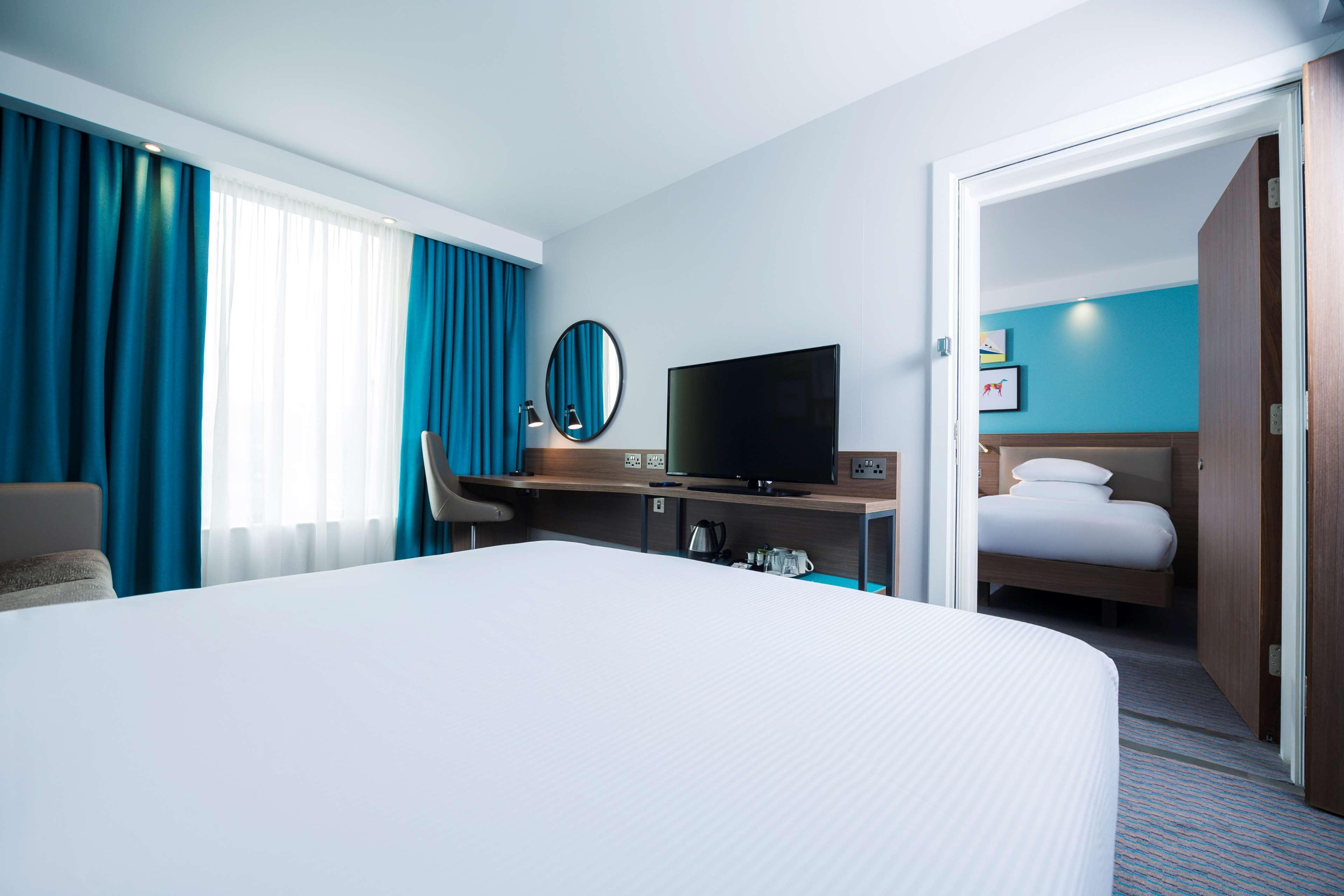 Hampton By Hilton Belfast City Centre Exterior foto
